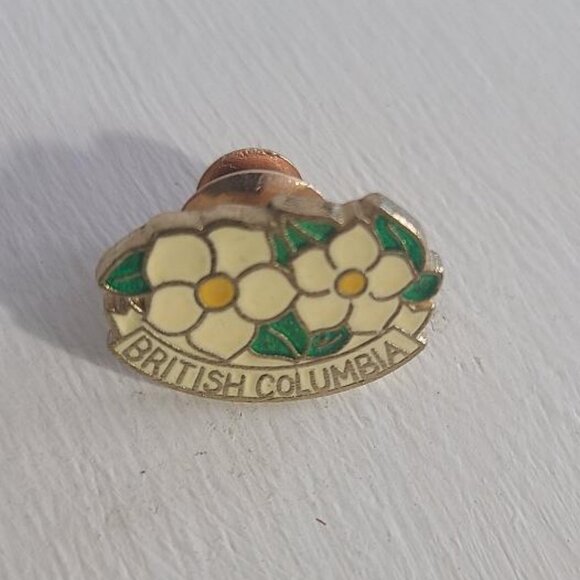 British Columbia Pacific Dogwood Flower Vintage Lapel Pin Tie Tack - Picture 1 of 4
